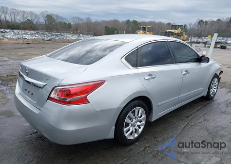 2015 Nissan Altima 2.5 S z USA, uszkodzony, nr VIN 1N4AL3APXFN400156